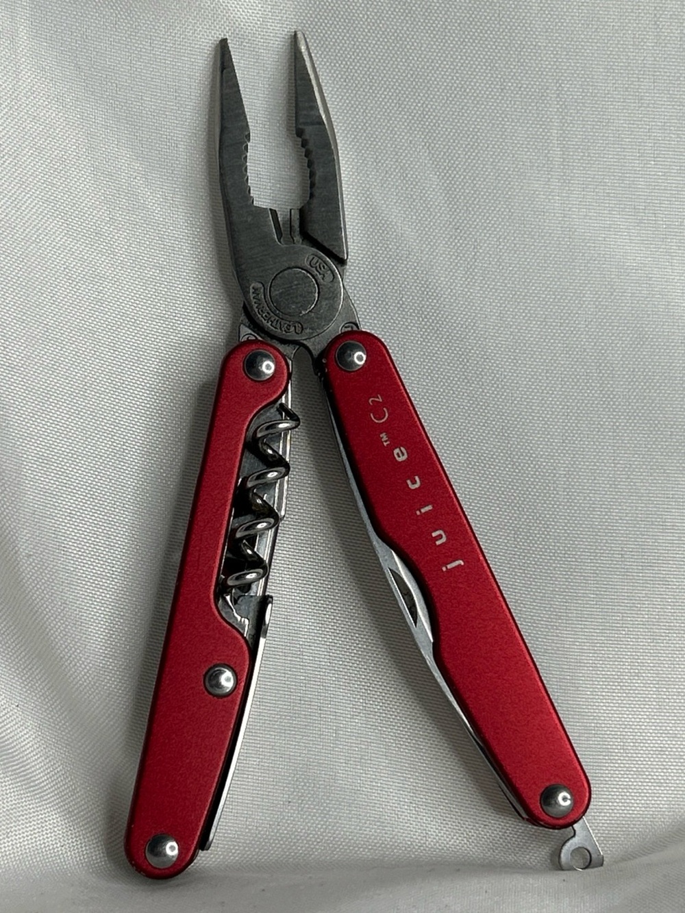 Juice™ C2 Red Multi-Tool Pliers — Very rare First generation collectors item